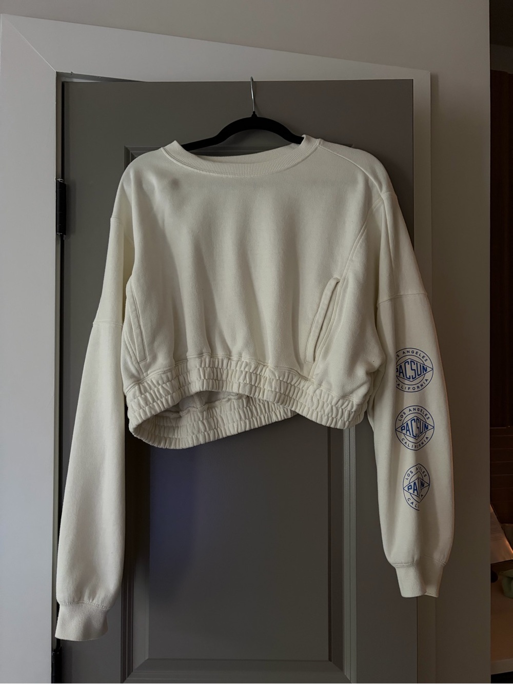 PacSun Cream Cropped Logo Sleeve Sweatshirt